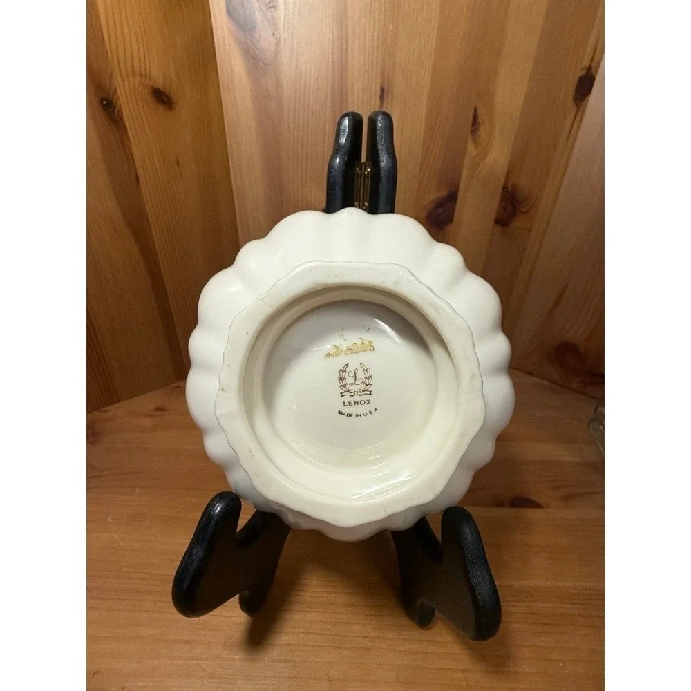 Lenox Ivory Porcelain Fluted Bowl Gold Trim Made in‎ USA Small Floral Candy Dish